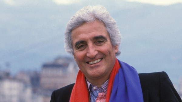Jean-Loup Dabadie, écrivain, en février 1990 à Grenoble, France