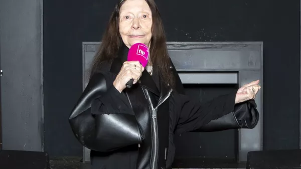 Il est minuit sur Fip... Brigitte Fontaine a quelque chose à vous dire.