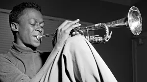 The Files of Miles / No(w) Beauty