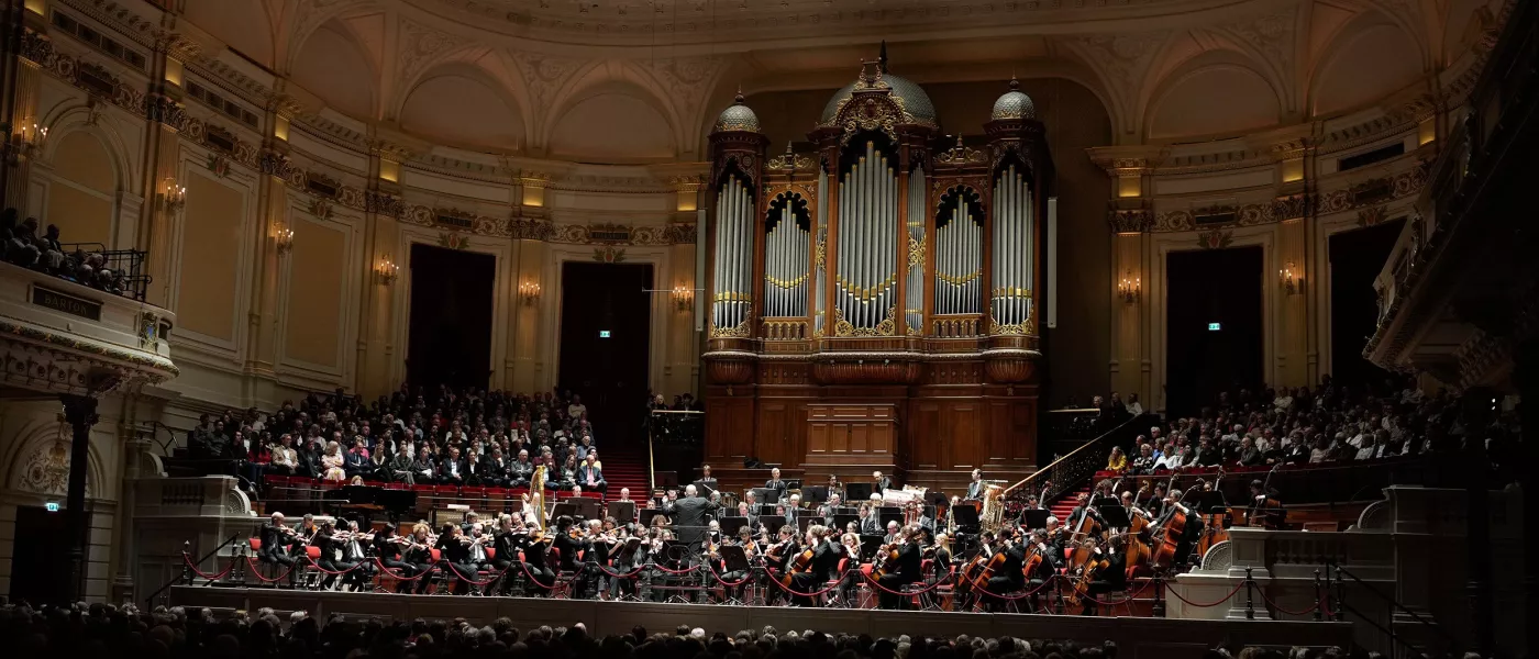 Jaap van Zweden en Europe pour sa première tournée en tant que directeur musical de l'Orchestre Philharmonique de Radio France