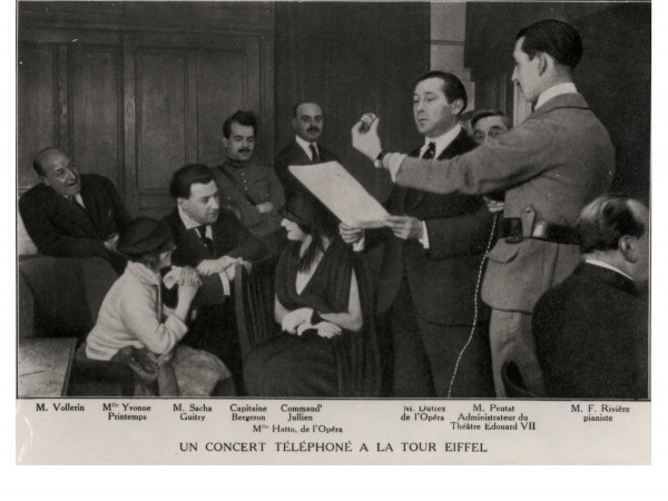 Concert téléphoné à la tour Eiffel en présence d'Yvonne Printemps et de Sacha Guitry, 1922