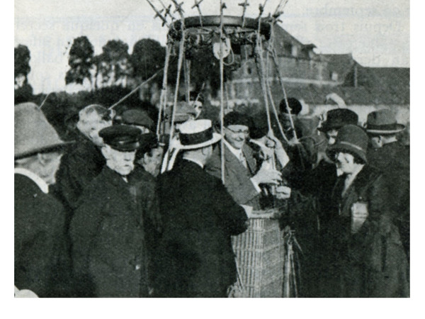 Départ de l’équipe de Radio PTT Nord en ballon pour Radio PTT Nord, 29 septembre 1929