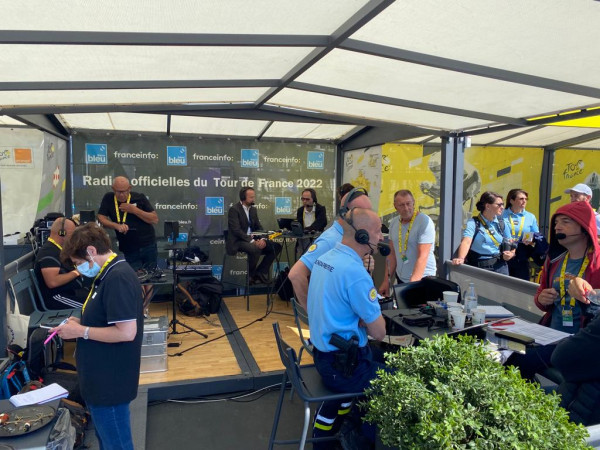 Les rédactions de franceinfo et France Bleu sur le Tour de France 2022