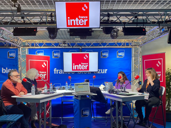 Préparation de l’émission Grand Bien vous Fasse avec Eva Roque, sur France Inter