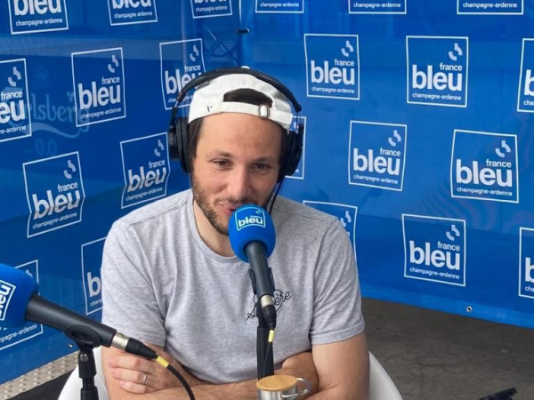 Vianney en interview sur France Bleu Champagne-Ardenne avant le concert à Reims