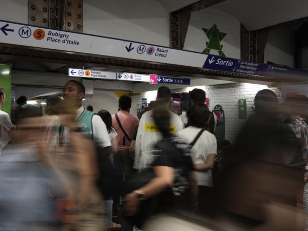 Fip investit le métro pour fêter la musique à la station Bastille