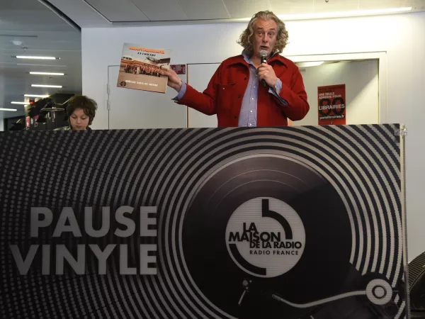 Conférence vinyle animée par Jean Croc - crédit photo : RF/Christophe Abramowitz