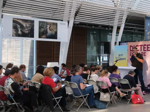 Le tour de France de la "Dictée En Gare" est de retour : Monaco Monte-Carlo, Dijon, Dieppe, Pau, Lyon, Nancy, Tours, Lorient...