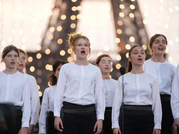 Diffusion TV  "Un soir d’été sous la Tour Eiffel  avec la Maîtrise de Radio France" sur France 4