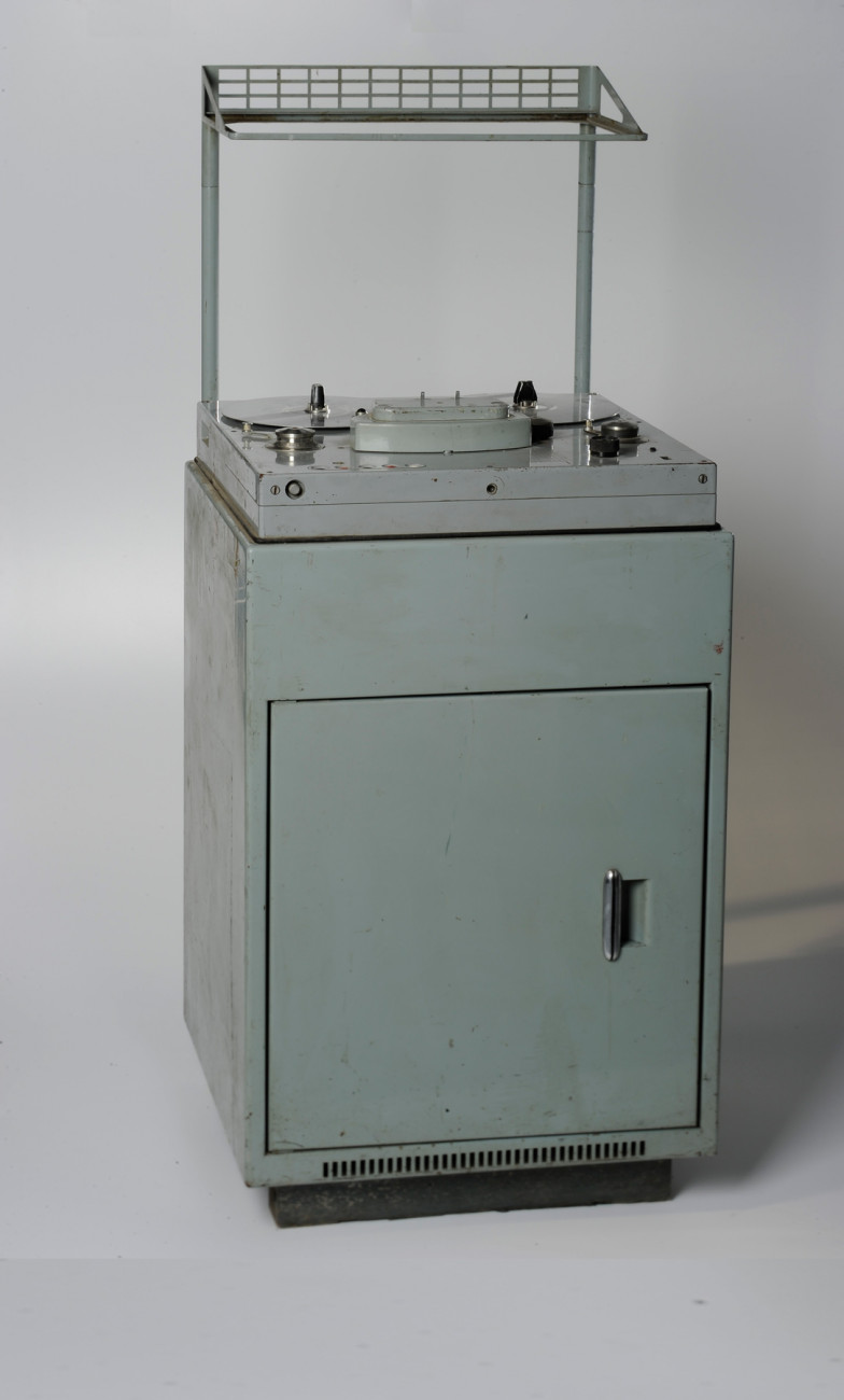Magnétophone de studio de marque SACM (Société alsacienne de constructions mécaniques), 1965