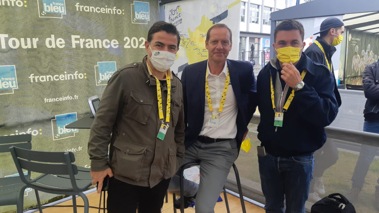 Christian Prudhomme, Directeur du Tour de France et Vincent Rodriguez, Directeur des sports de Radio France au studio franceinfo et France Bleu, Tour de France 2021 