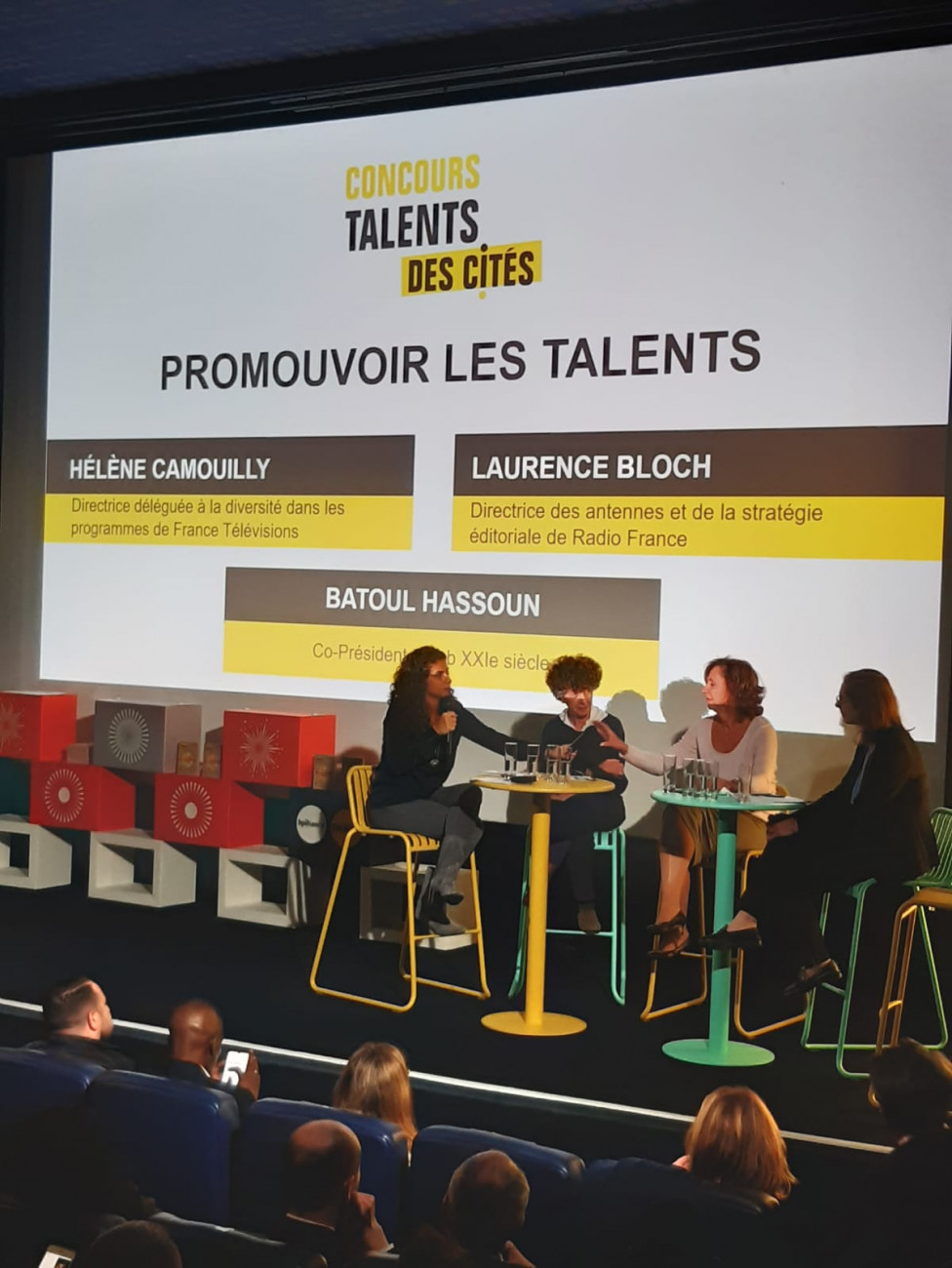 Table ronde : "promouvoir les talents" avec Laurence Bloch lors de la remise des prix du concours Talents des Cités