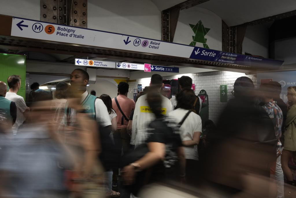 Fip investit le métro pour fêter la musique à la station Bastille