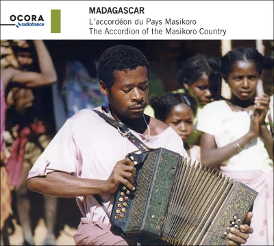 MADAGASCAR-Accordéon Masikoro